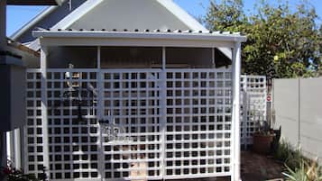 Brookdale Room 4 | Terrace/patio