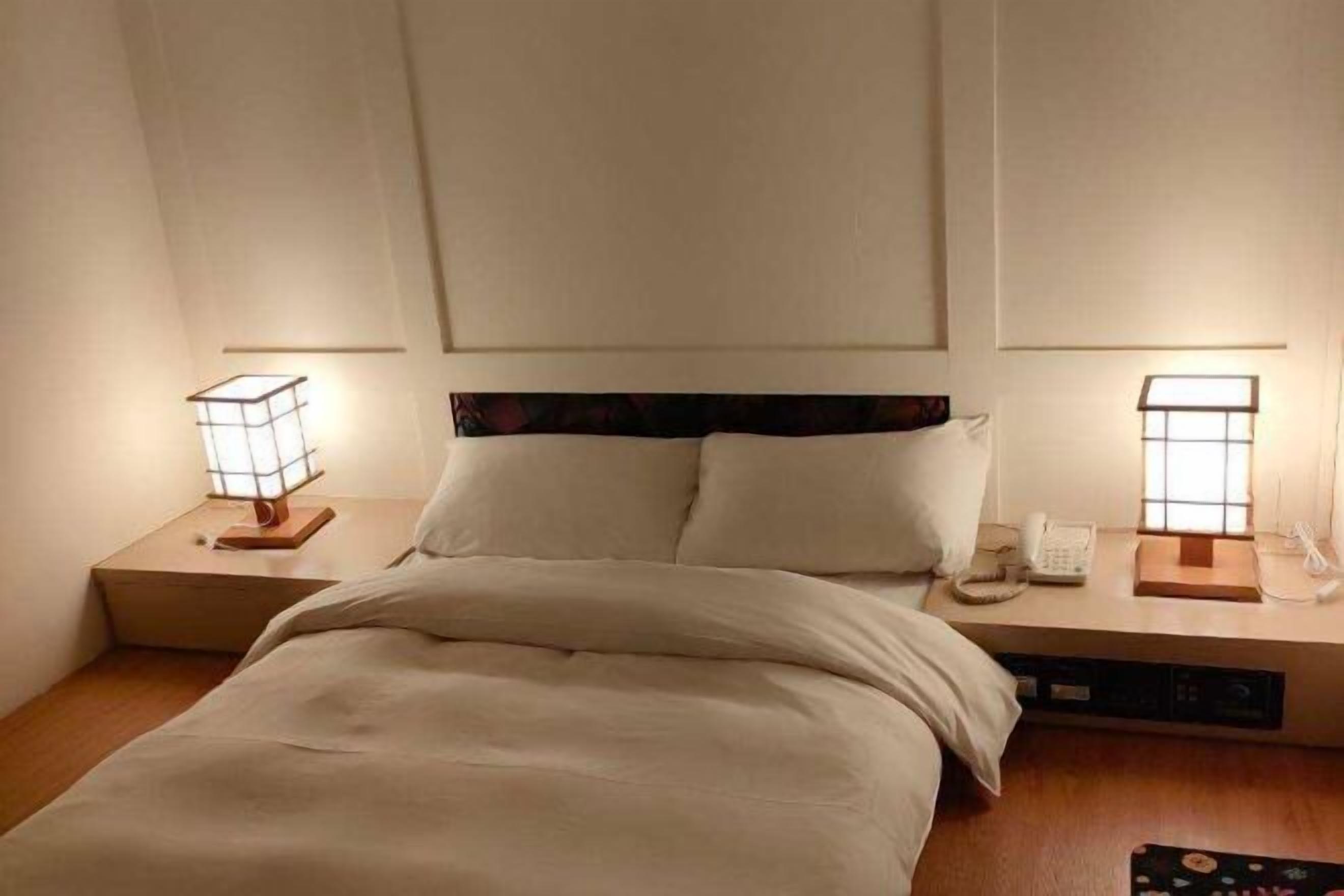 書桌、免費 Wi-Fi