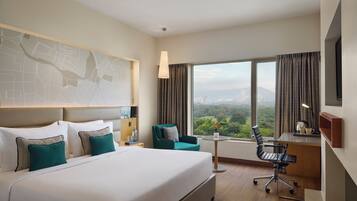 Chambre, 1 trĂšs grand lit, fumeur, vue ville