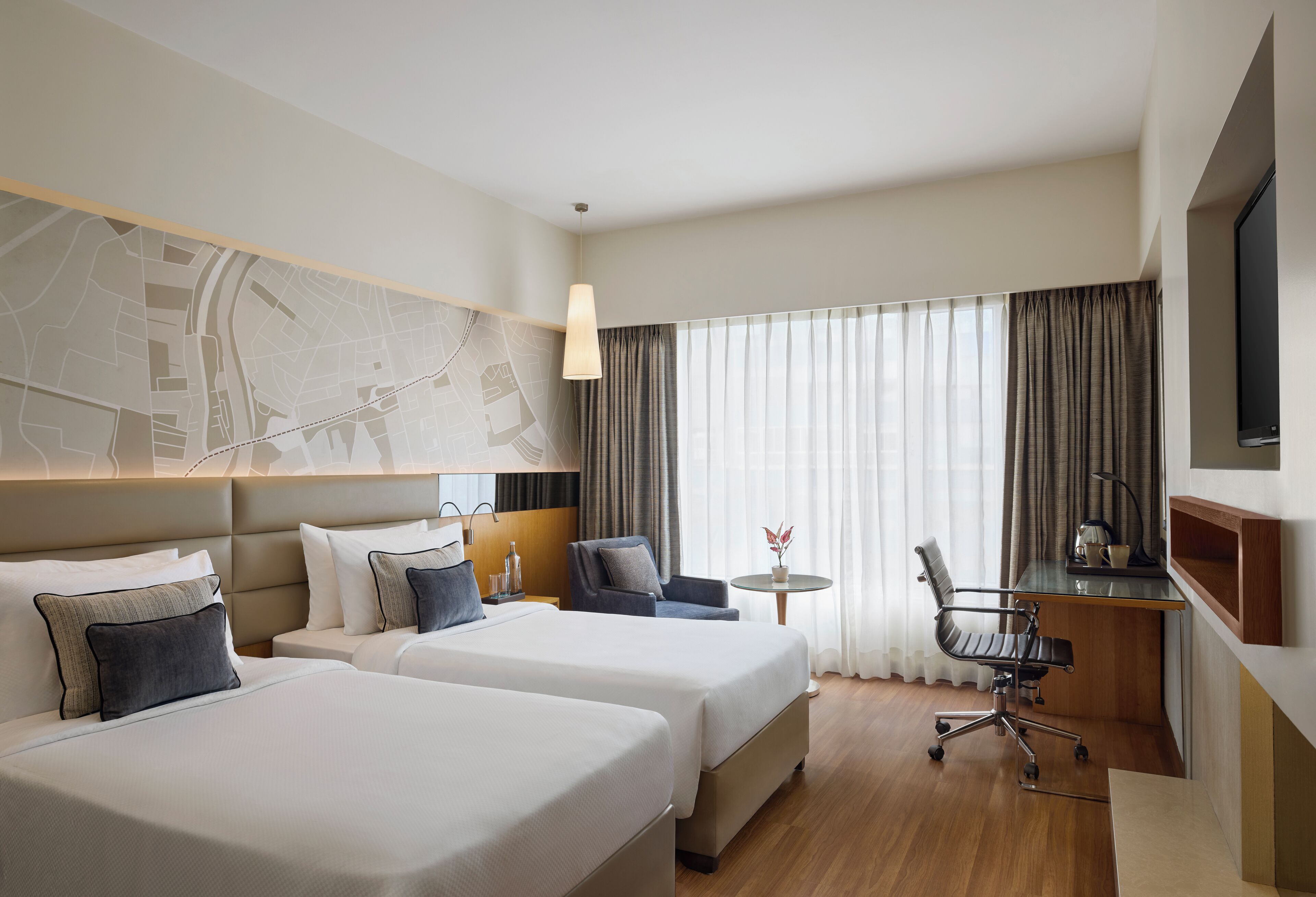 Room, 2 Twin Beds, Smoking, City View | Minibar, in-room safe, desk, blackout drapes