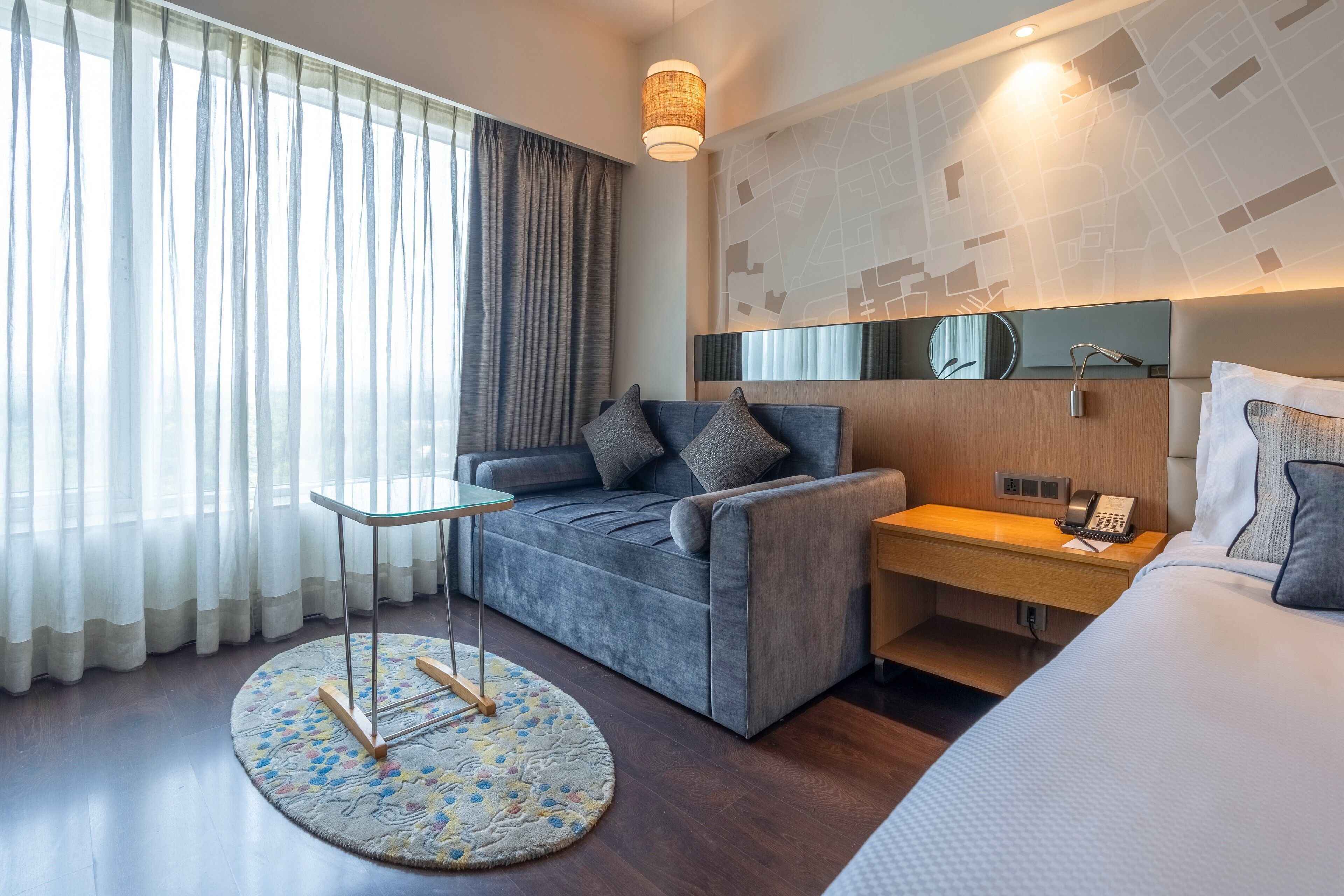 fern classic room, 1 king bed | 1 bedroom, minibar, in-room safe, desk