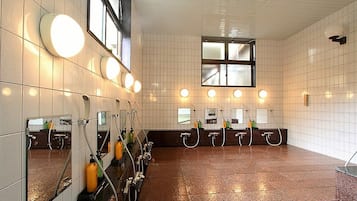 Regadera en el baño