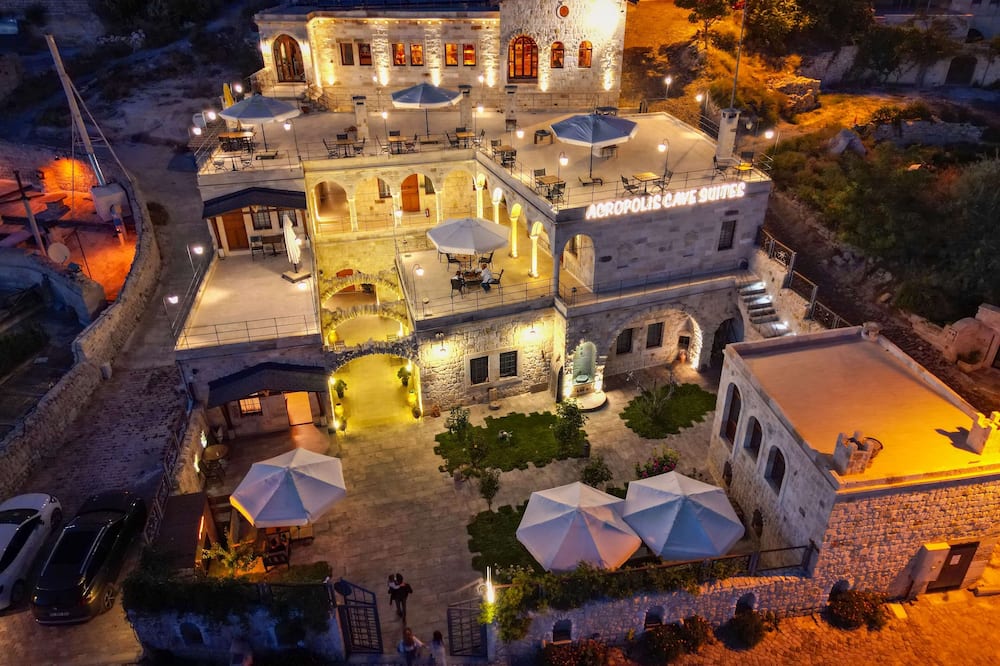 Acropolis Cave Suite