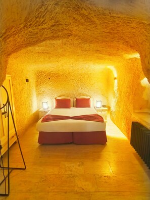 Cave Suite Room