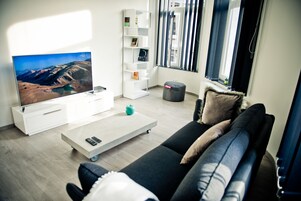 高级公寓, 2 间卧室 | 2 多间卧室、高档床上用品、客房内保险箱、隔音