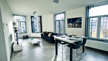 Superior Apartment, 2 Bedrooms | 2 bedrooms, premium bedding, in-room safe, soundproofing
