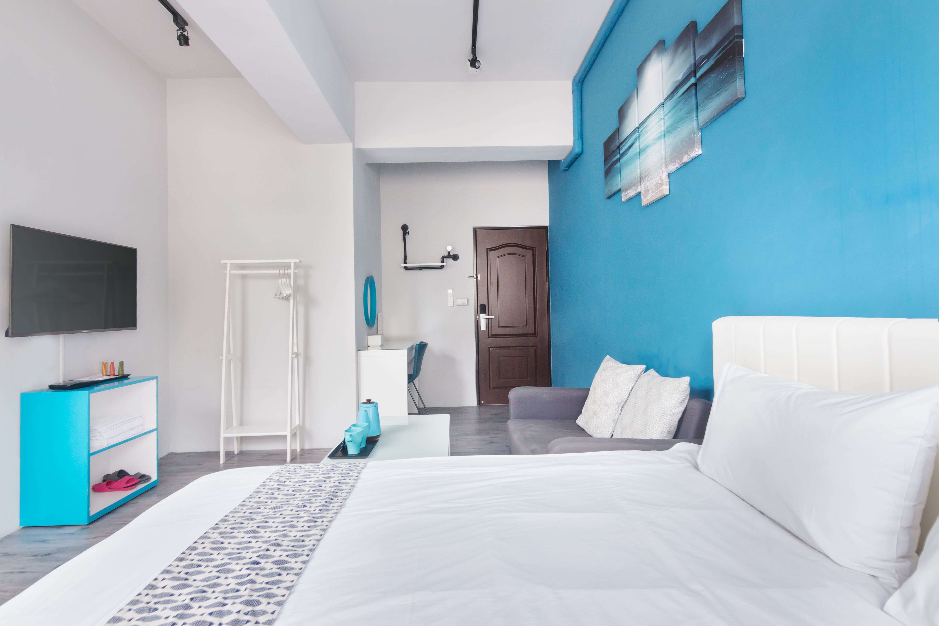 deluxe double room | desk, rollaway beds, free wifi, bed sheets