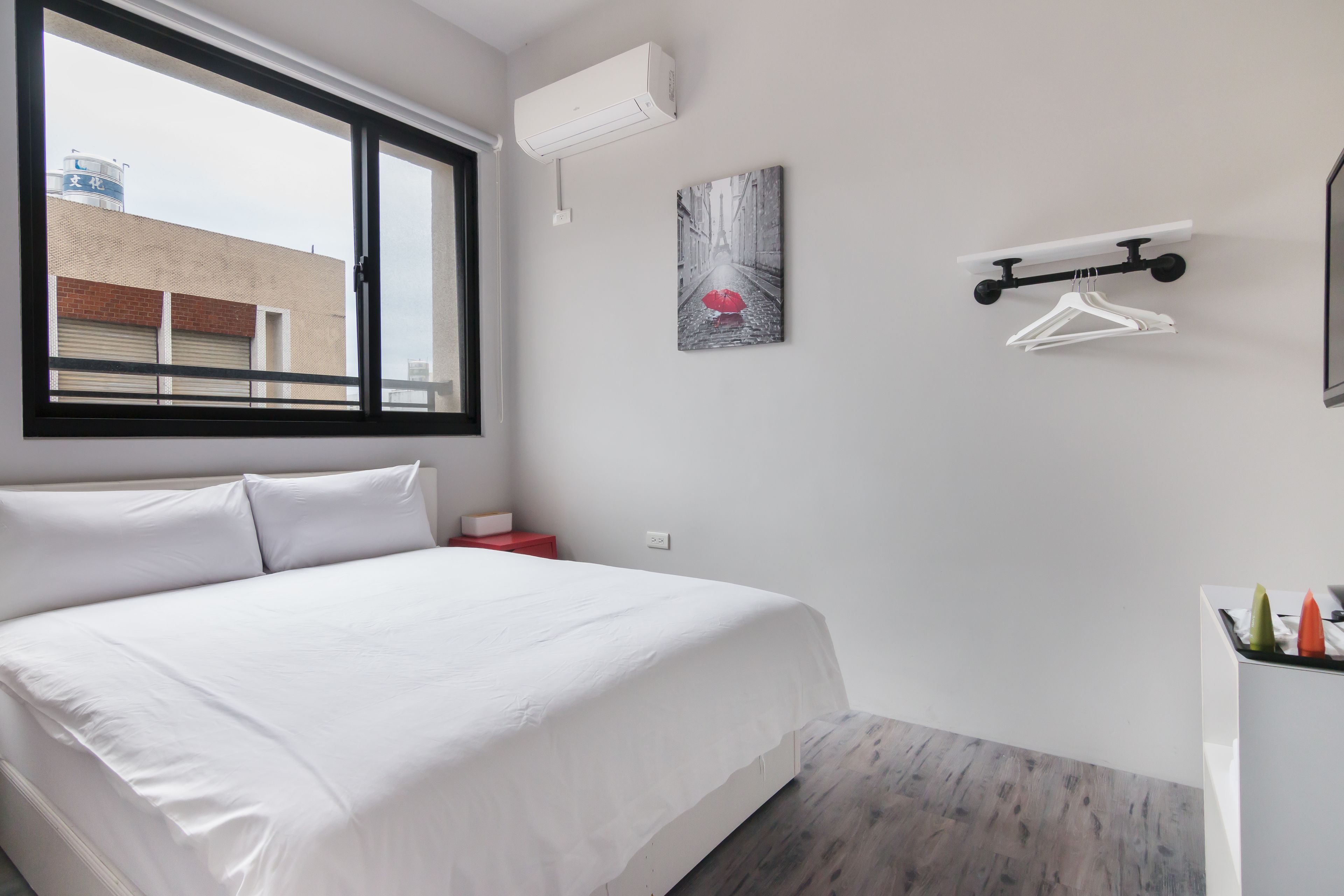 standard double room | desk, rollaway beds, free wifi, bed sheets
