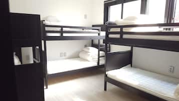 Basic House, Women only (6 persons)