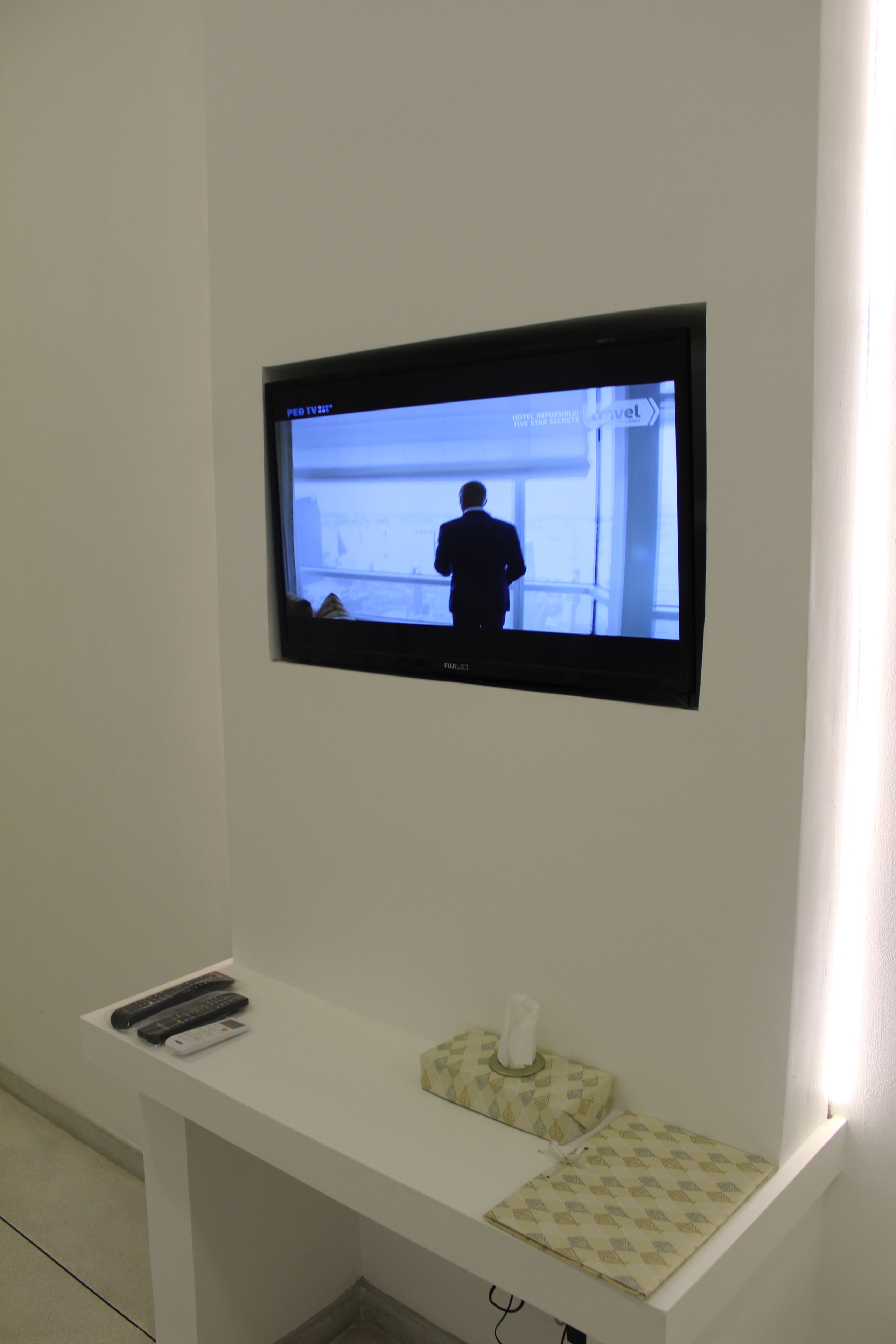 deluxe double room, 1 king bed, private bathroom, garden area | minibar, in-room safe, desk, soundproofing