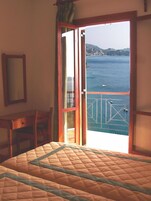 Estudio, vistas al mar | Caja fuerte, tabla de planchar con plancha, cunas gratuitas