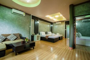 خزنة داخل الغرفة وأسرّة قابلة للطي وواي فاي مجانًا