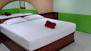 Standard Room | Free WiFi, bed sheets