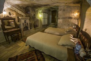 Twin Room | Desk, free WiFi - Assiana Cave House (Ürgüp)