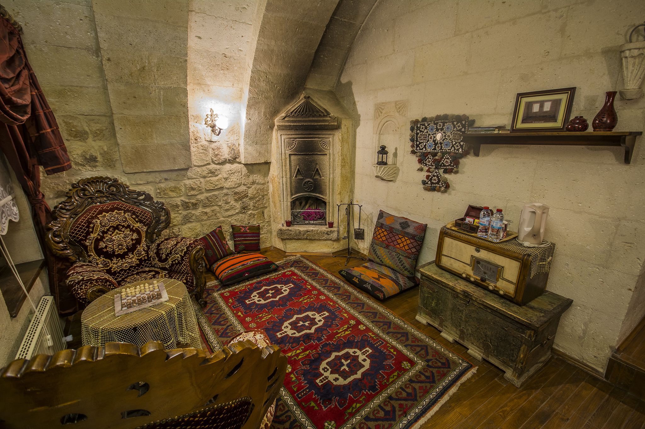 suite | living area | lcd tv