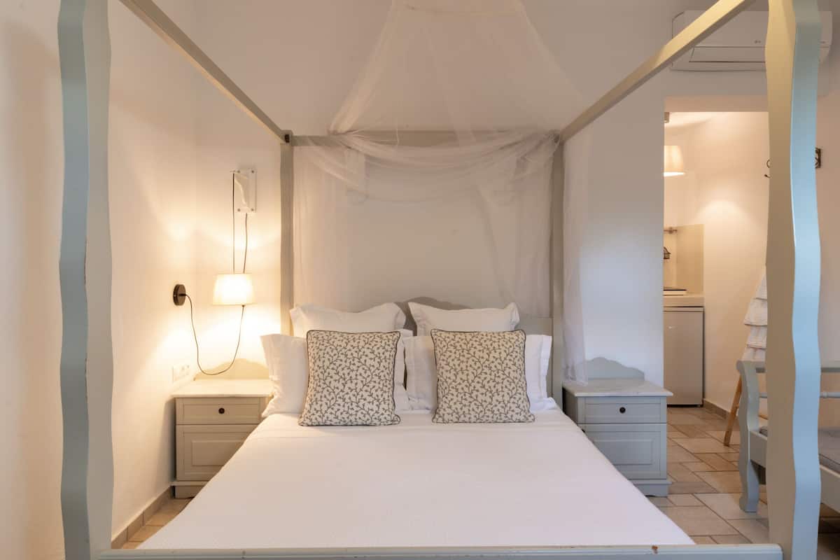 Studio, Mountain View | Egyptian cotton sheets, premium bedding, pillowtop beds, in-room safe