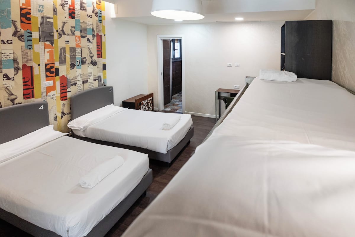 Shared Dormitory, Men only, Ensuite (max 6 people) | Desk, blackout curtains, soundproofing, iron/ironing board