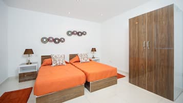 Apartamento de diseño, 1 habitación (Orange) | Caja fuerte, decoración individual, mobiliario individual