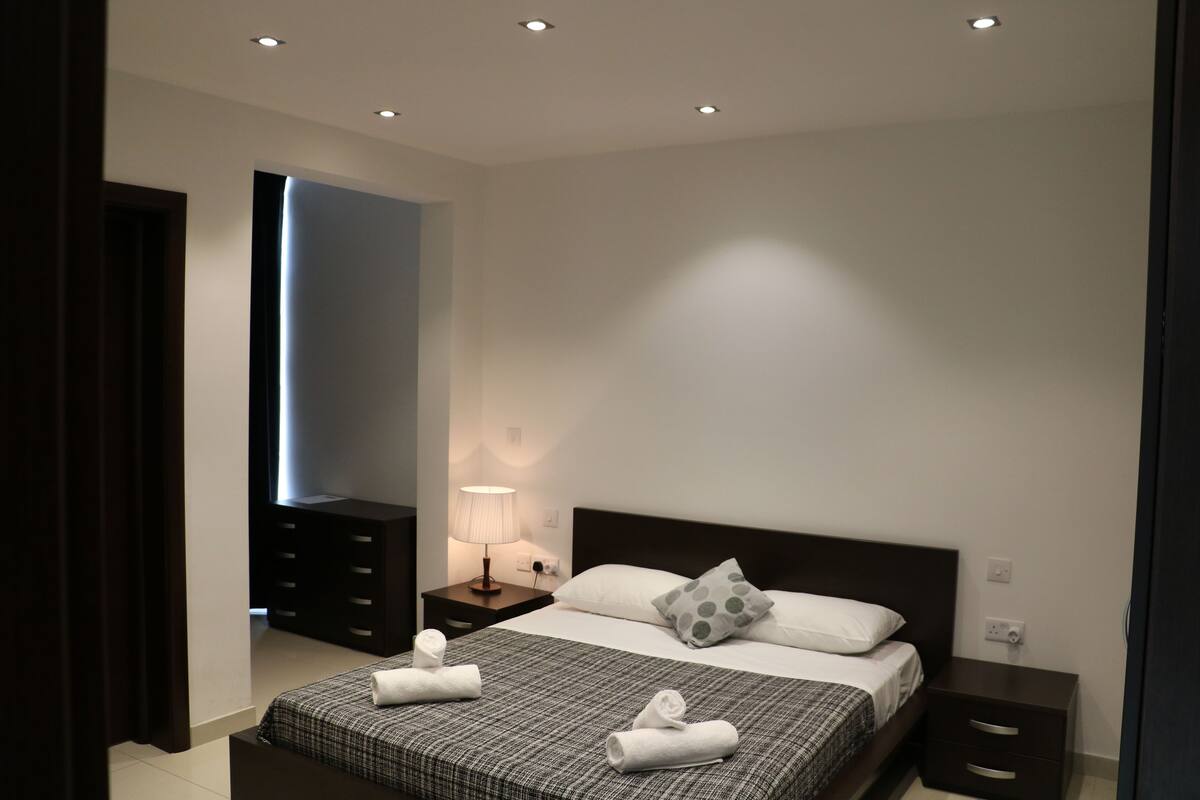 In-room safe, blackout drapes, soundproofing, iron/ironing board