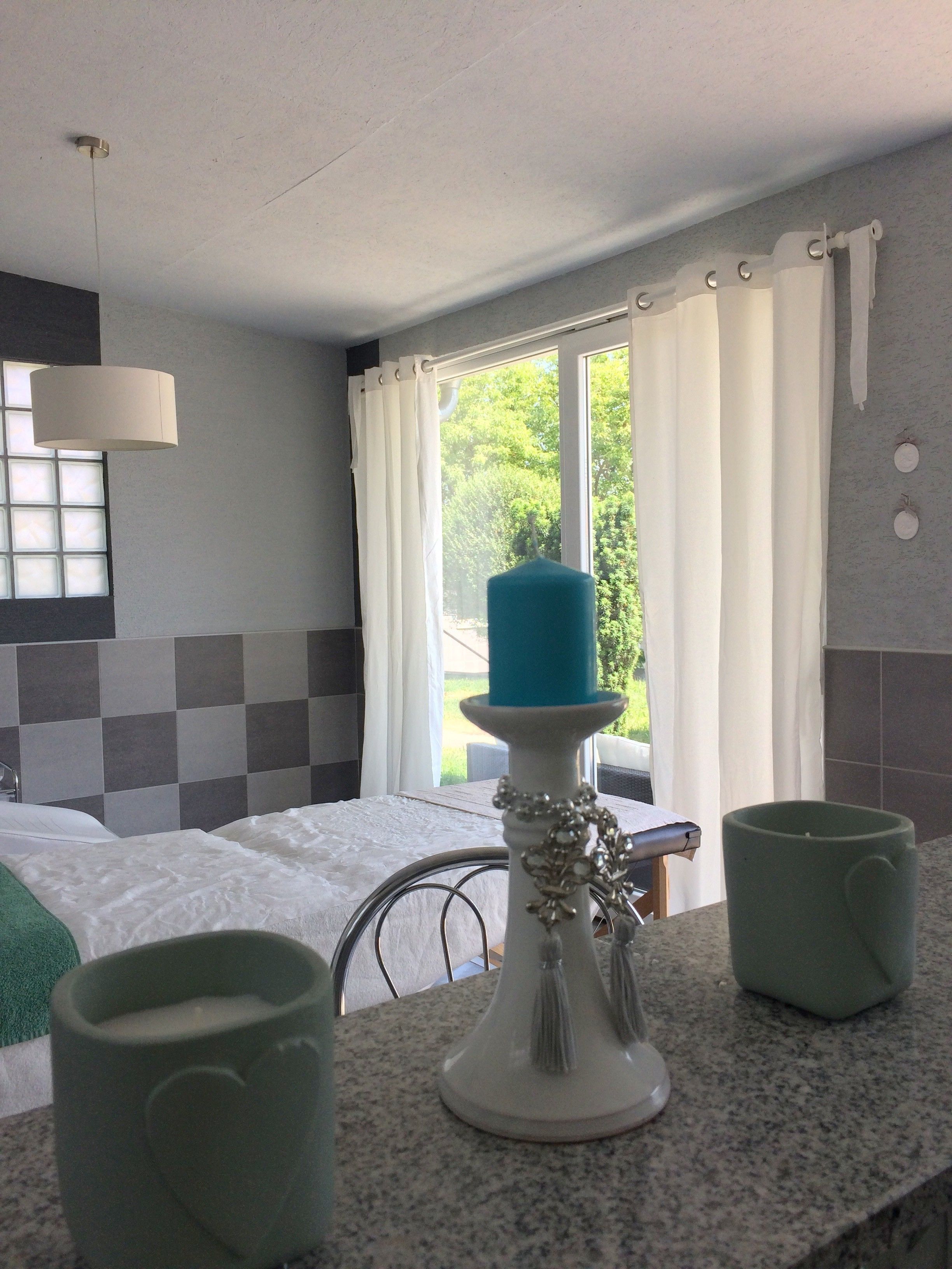 Vartalohoitoja, kuumakivihierontaa, urheiluhierontaa, kasvohoitoja