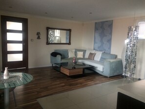 Leilighet, 1 soverom, terrasse | Oppholdsrom