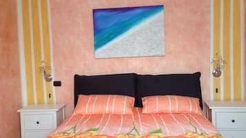 Double Room, Ensuite, Mountain View | Desk, soundproofing, free WiFi, bed sheets