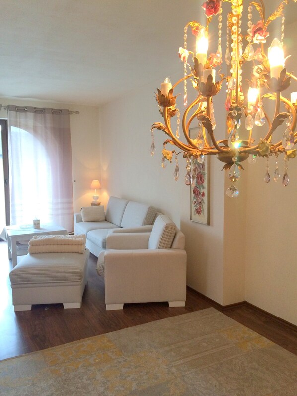 Comfort Townhome, 2 Bedrooms