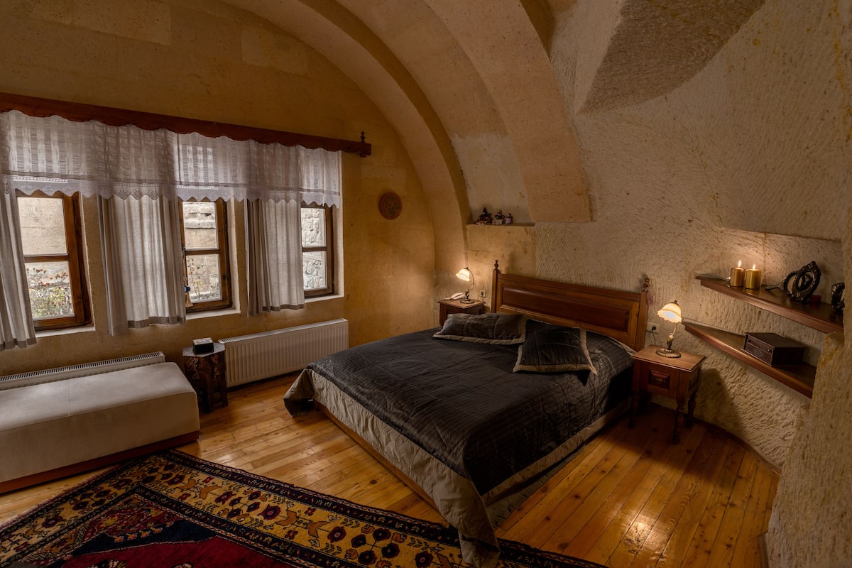 Standaard kamer, 1 twee- of 2 eenpersoonsbedden | Lakens van Egyptisch katoen, luxe beddengoed, een kluis op de kamer