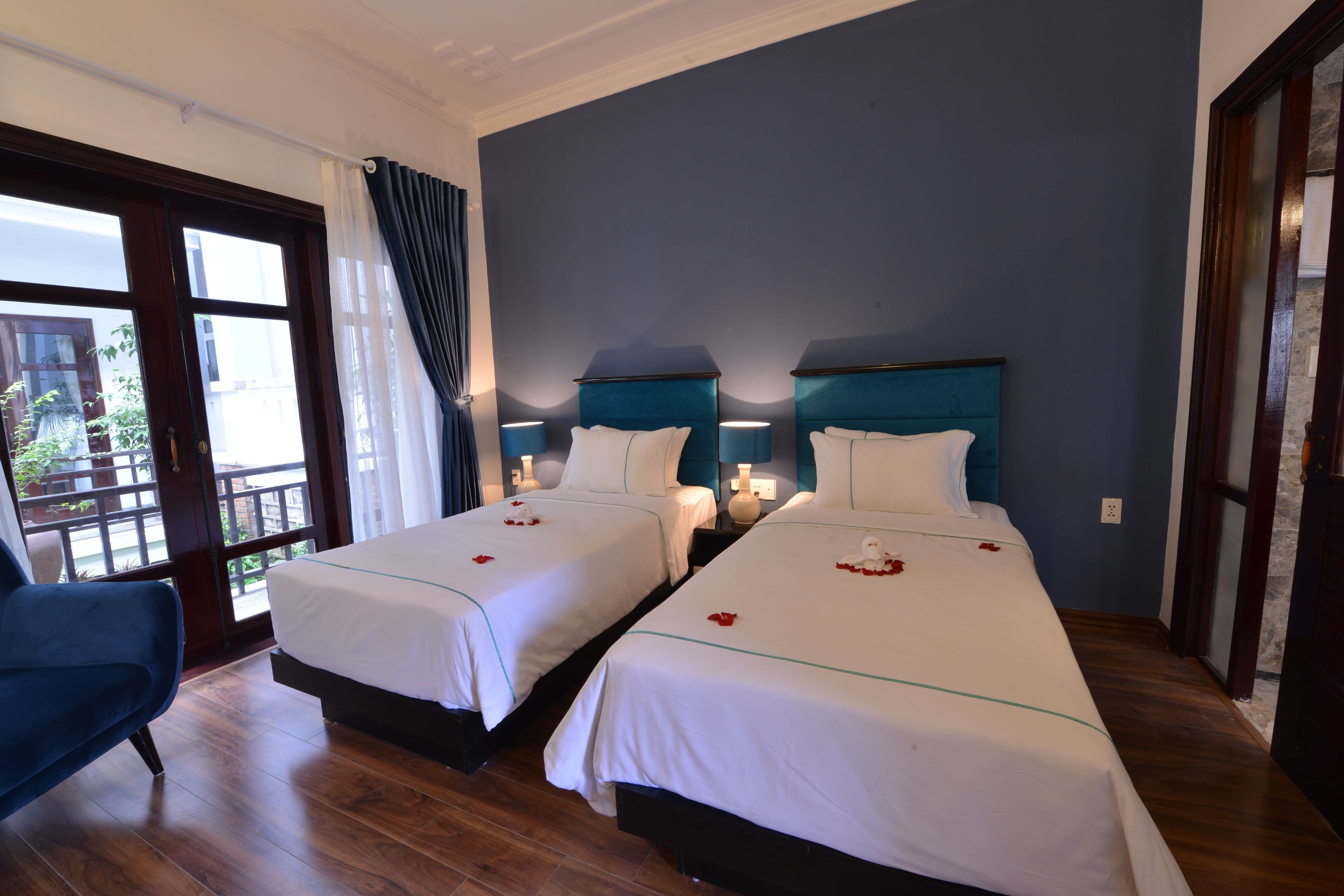 In-room safe, desk, blackout curtains, soundproofing