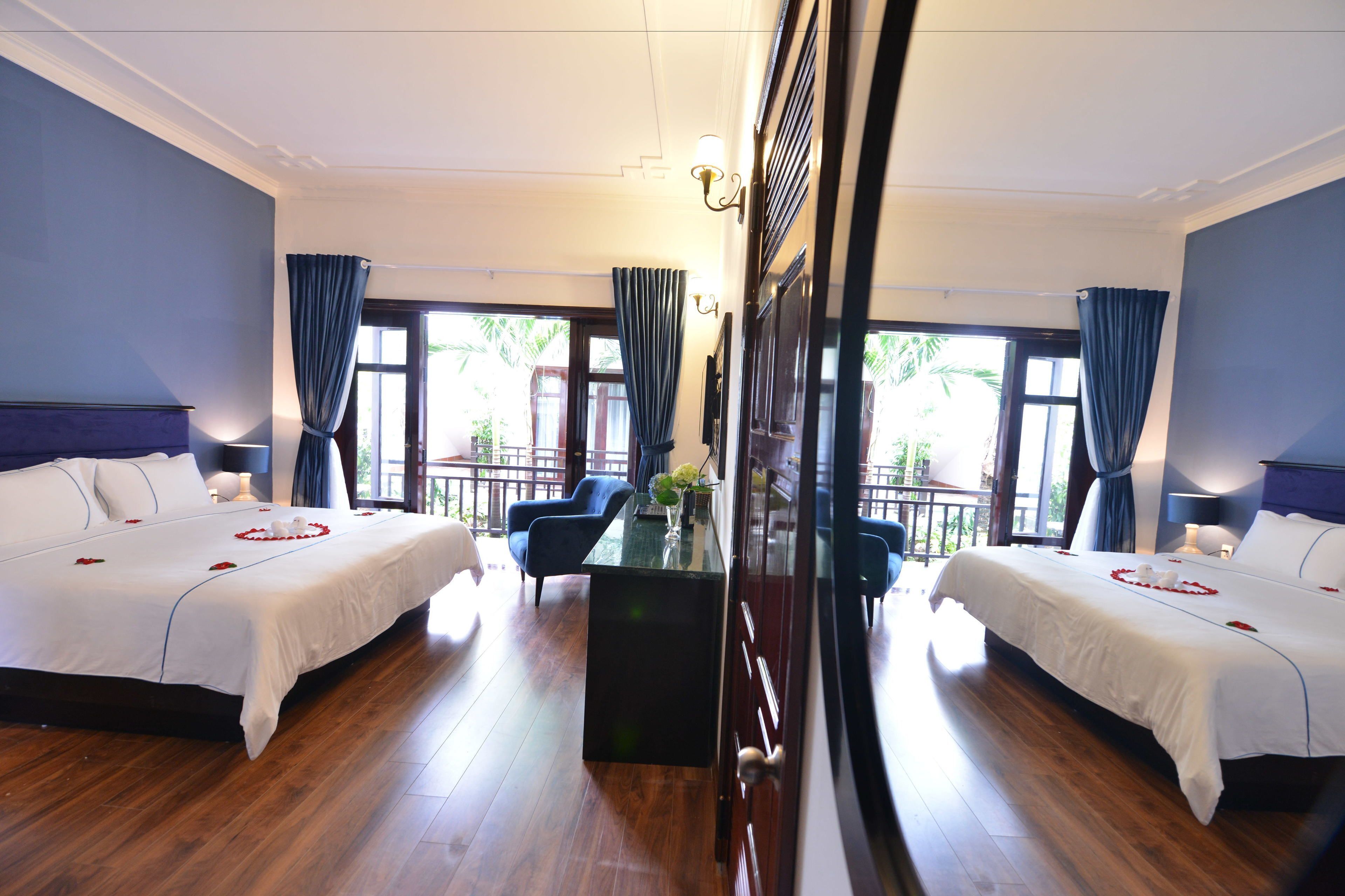 In-room safe, desk, blackout curtains, soundproofing