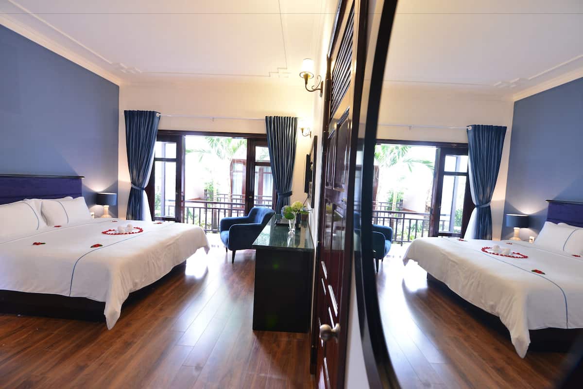 In-room safe, desk, blackout drapes, soundproofing