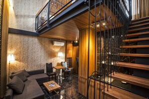 尊荣公寓 | 起居区 | 平板电视