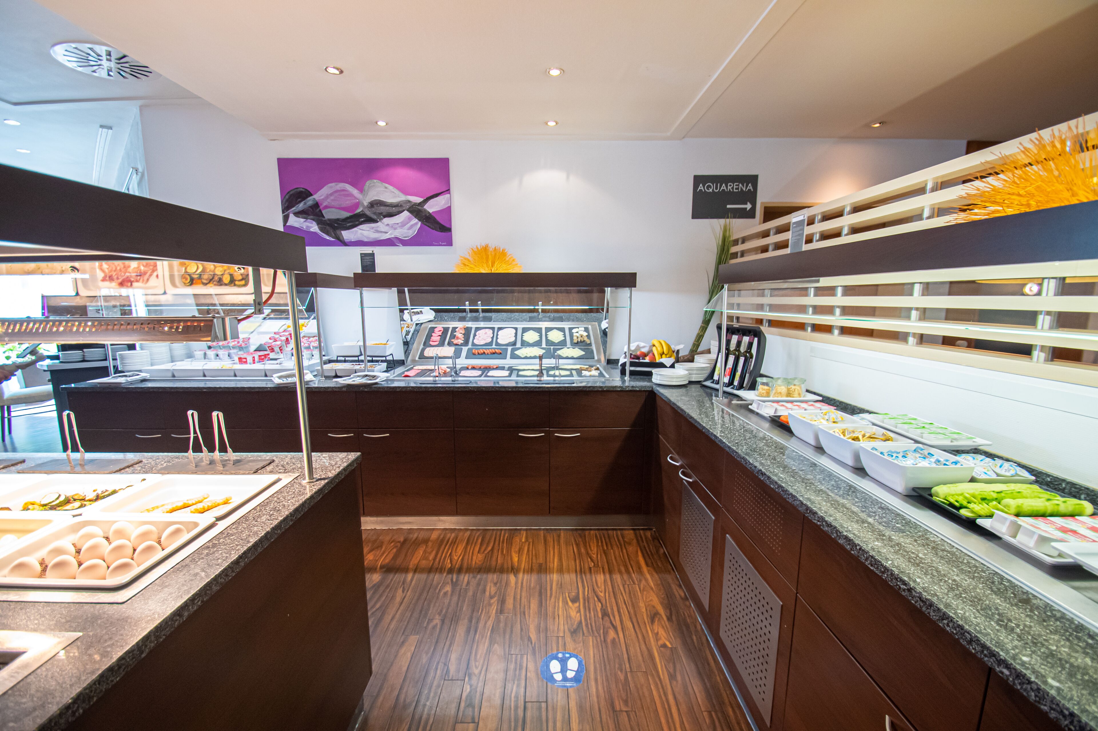 daily buffet breakfast for a fee