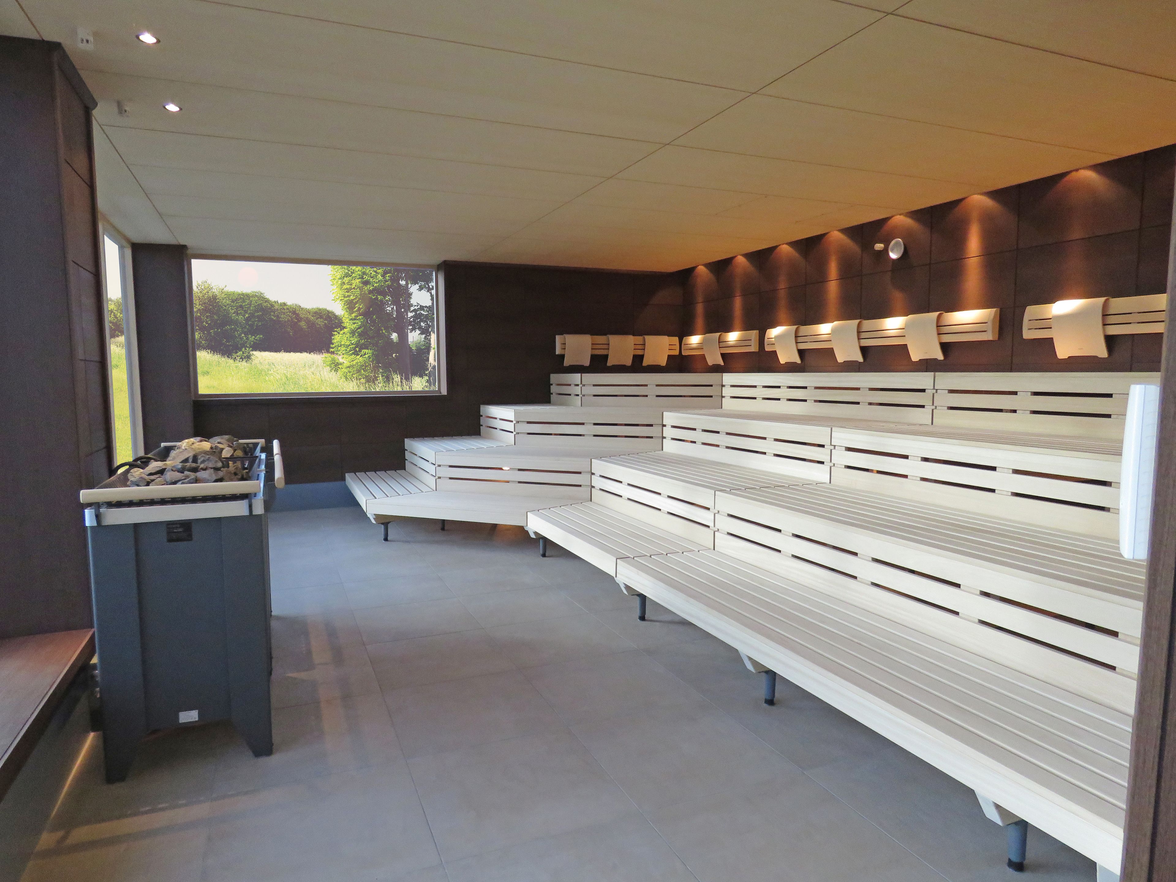 sauna, hot tub, steam room