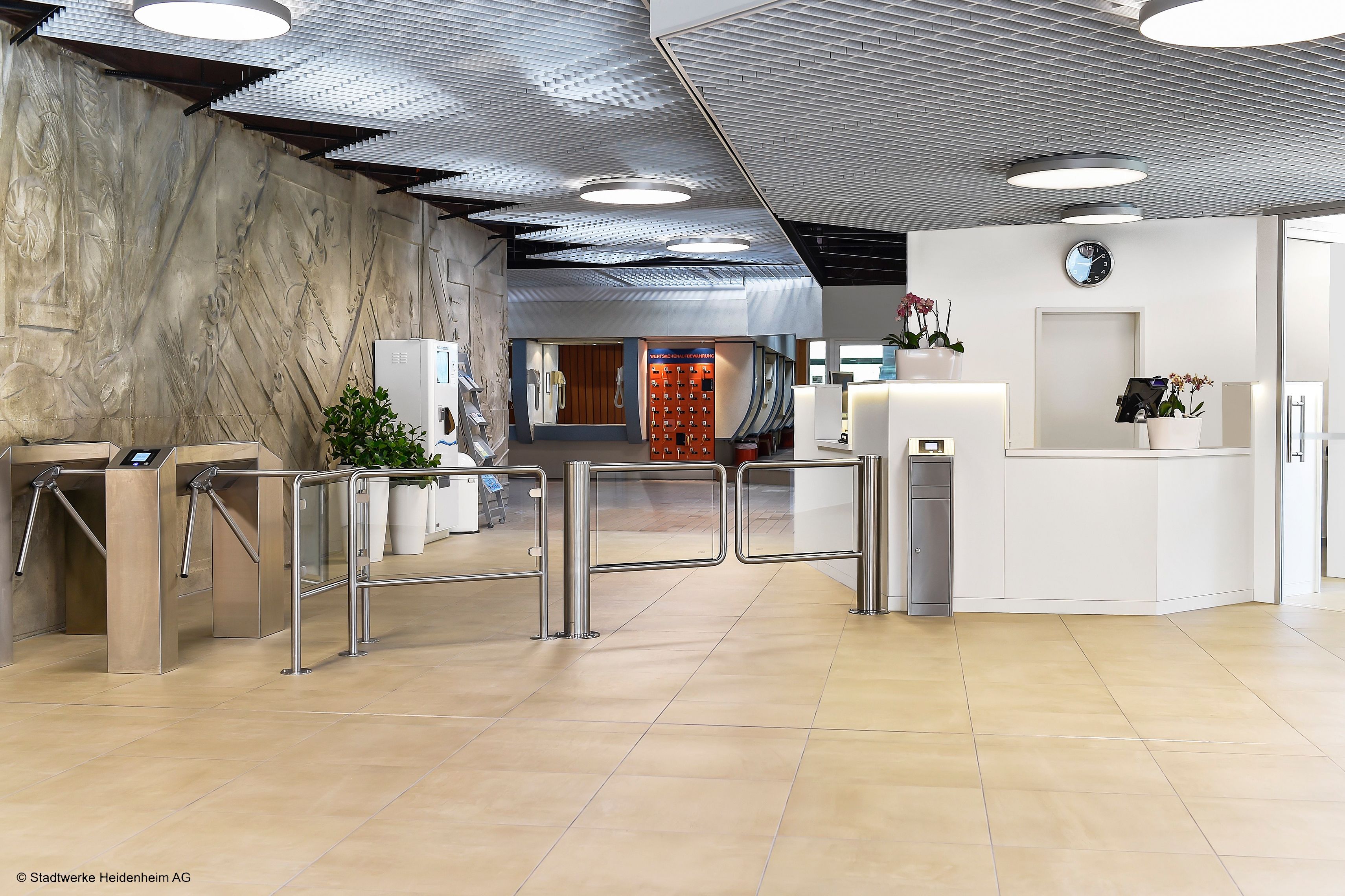 indoor pool, 2 outdoor pools, open 10:00 am to 6:00 pm, pool loungers