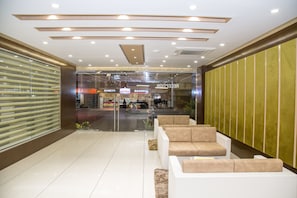 Lobby sitting area - Hotel Orange International (Surat)