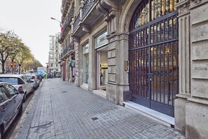 Exterior - MSB Rambla Catalunya Center (Barcelona)