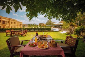 Dagelijks ontbijtbuffet inbegrepen