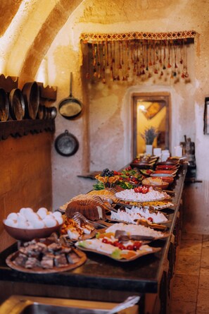 Colazione a buffet inclusa, servita tutte le mattine 