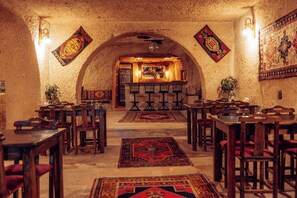 Breakfast, lunch, dinner served; Turkish cuisine  - Melis Cave Hotel (Ürgüp)