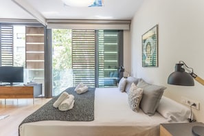 3 bedrooms, in-room safe, individually furnished, iron/ironing board