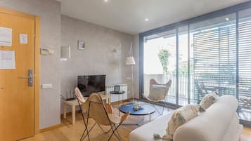 Design Penthouse, 2 Bedrooms, Terrace | Living area