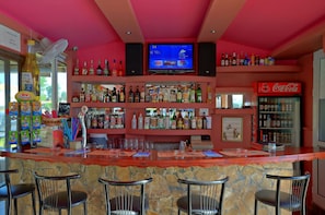 Poolside bar