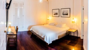Twin Room | Desk, soundproofing, iron/ironing board, free WiFi - Comercial Boutique Azores (Ponta Delgada)