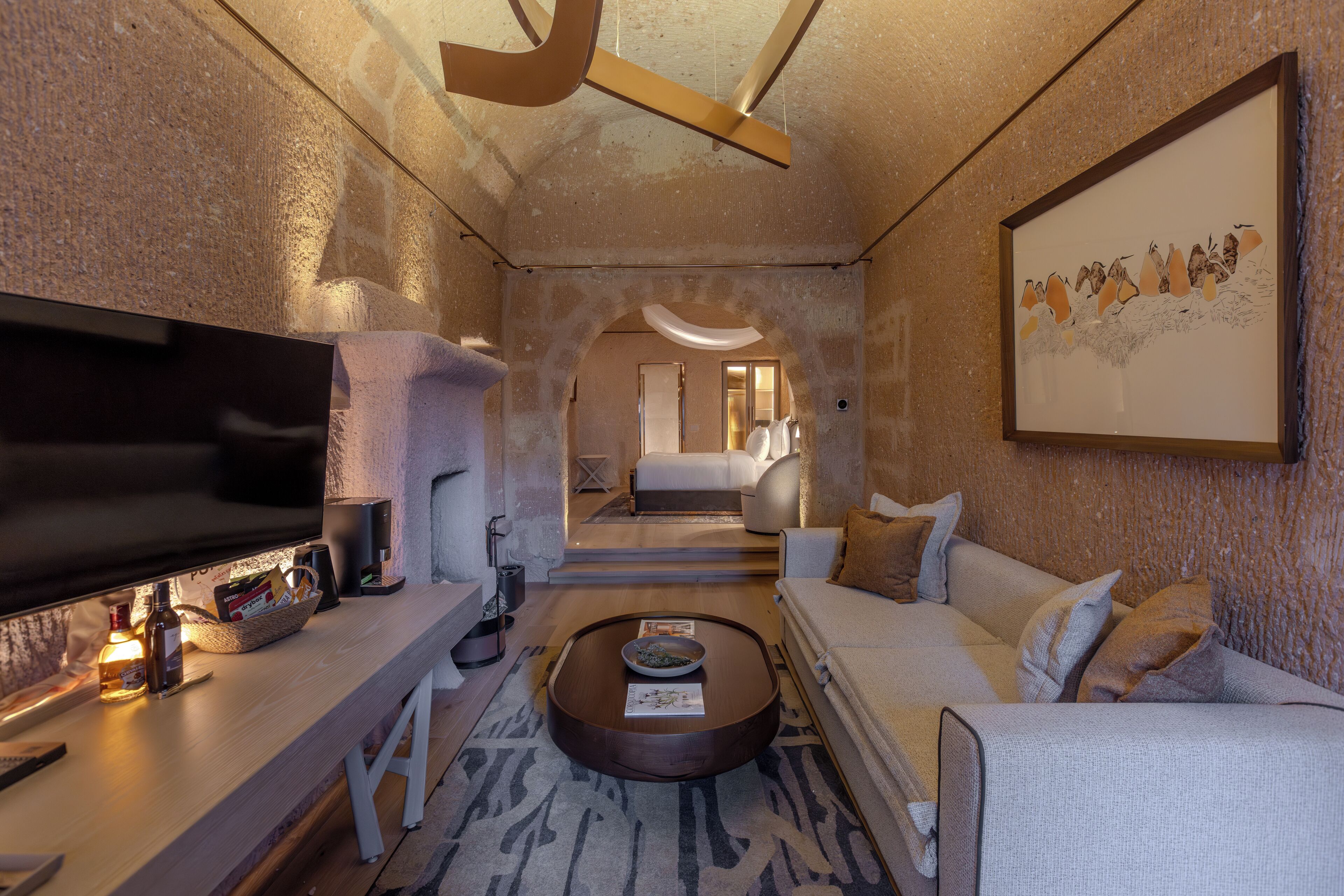 Spacious Cave Suite | Premium bedding, minibar, in-room safe, blackout drapes