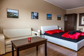 Penthouse | Desk, iron/ironing board, cots/infant beds, free WiFi - SG Apartments (Szczecin)