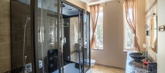 SG Apartments