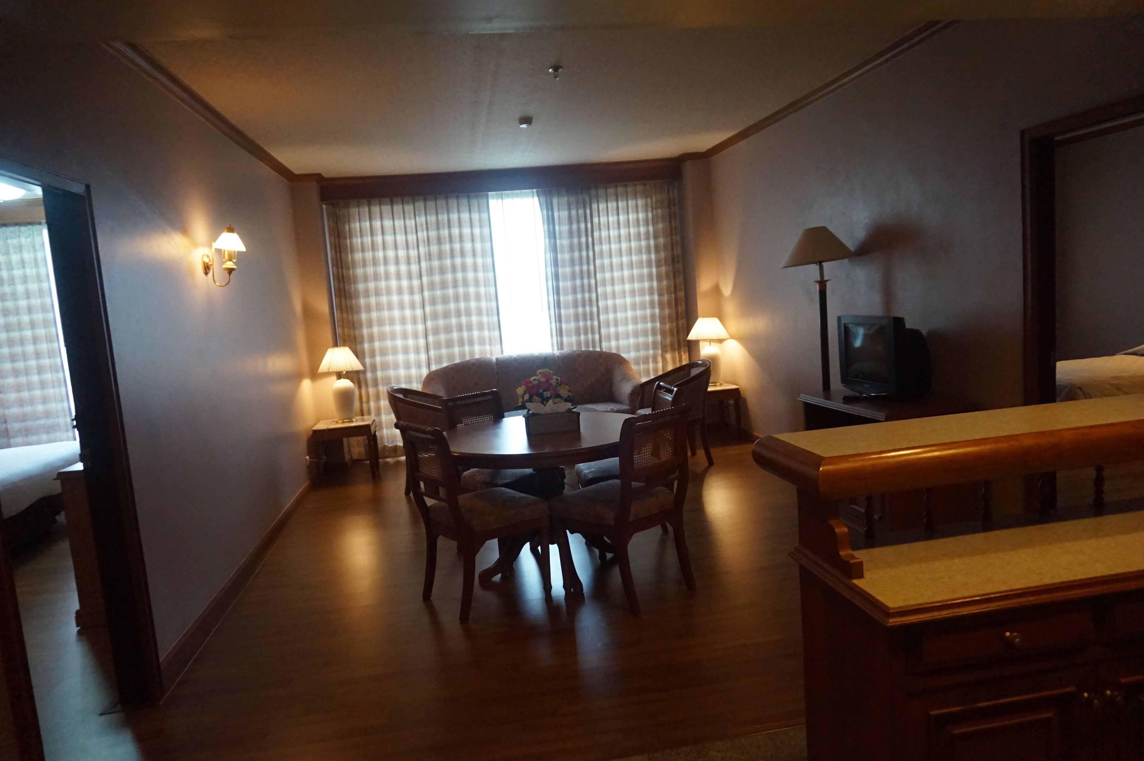 Junior Suite | Living area | TV