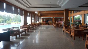 บริเวณนั่งเล่นที่ล็อบบี้