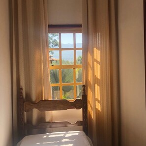 Quarto Casal - Pagamento apenas com depósito bancário | Frigobar, Wi-Fi de cortesia, roupa de cama